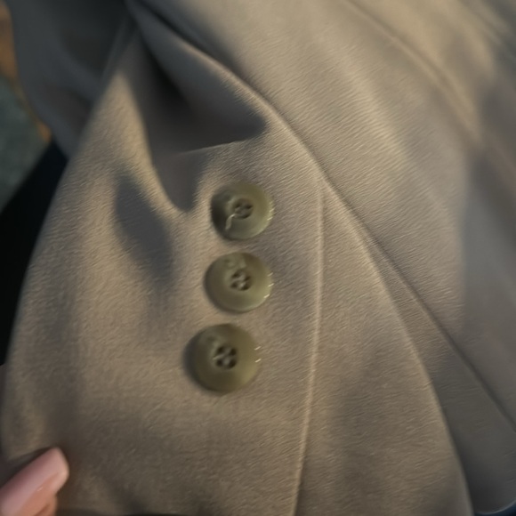 Light Taupe suit with matching buttons - Picture 6 of 6